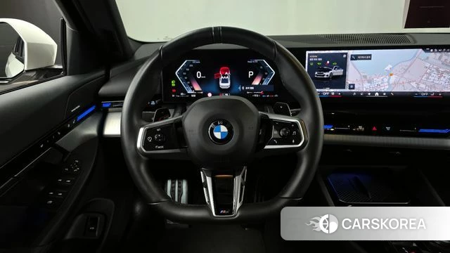 BMW 5 Series (G60) 2024 Белый из Кореи, фото 3