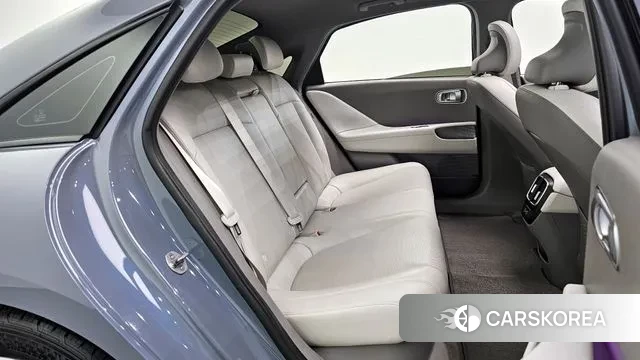 Hyundai Ionic 6 2023 Светло-серебряный цвет из Кореи, фото 3