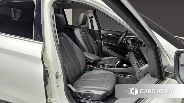 BMW X1 (F48) 2022 Белый из Кореи, фото 3