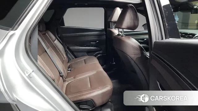 Hyundai Tucson (NX4) 2021 Серебряный из Кореи, фото 3