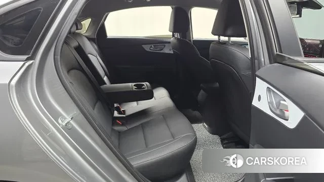 Kia The New K3 2nd generation 2022 Серебристо-серый из Кореи, фото 3