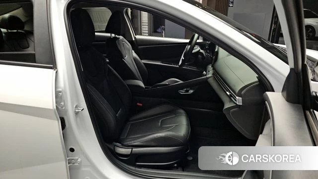 Hyundai Avante (CN7) 2023 Белый из Кореи, фото 3