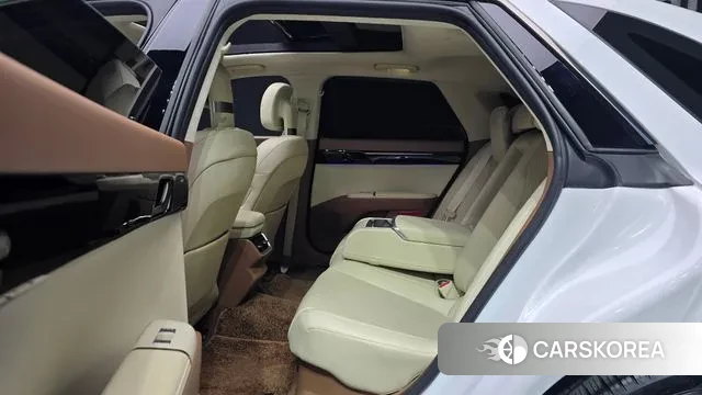 Hyundai Grandeur Hybrid (GN7) 2023 Белый из Кореи, фото 3