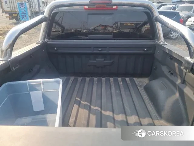 Chevrolet (GM Daewoo) Real New Colorado 2023 Серый из Кореи, фото 3