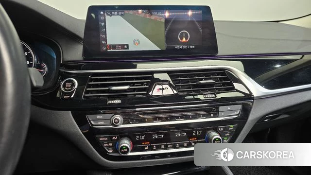BMW 5 Series (G30) 2018 Белый из Кореи, фото 3