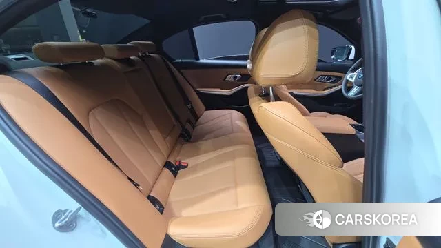 BMW 3 Series (G20) 2023 Белый из Кореи, фото 3