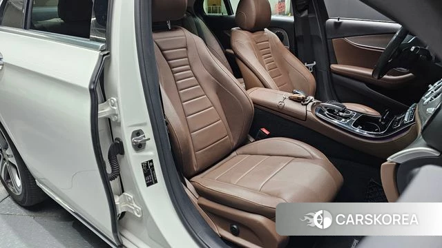 Mercedes-Benz E-Class W213 2019 Белый из Кореи, фото 3