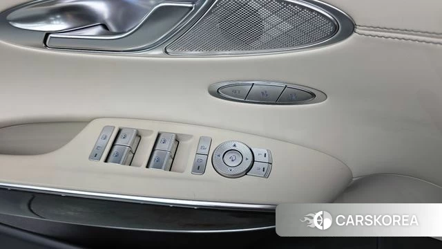 Genesis GV70 2022 Серый из Кореи, фото 3
