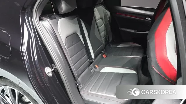 Volkswagen Golf 8th Generation 2023 Черный из Кореи, фото 3