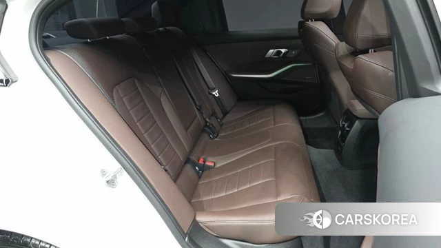 BMW 3 Series (G20) 2025 Белый из Кореи, фото 3