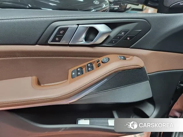 BMW X5 (G05) 2021 Черный из Кореи, фото 3