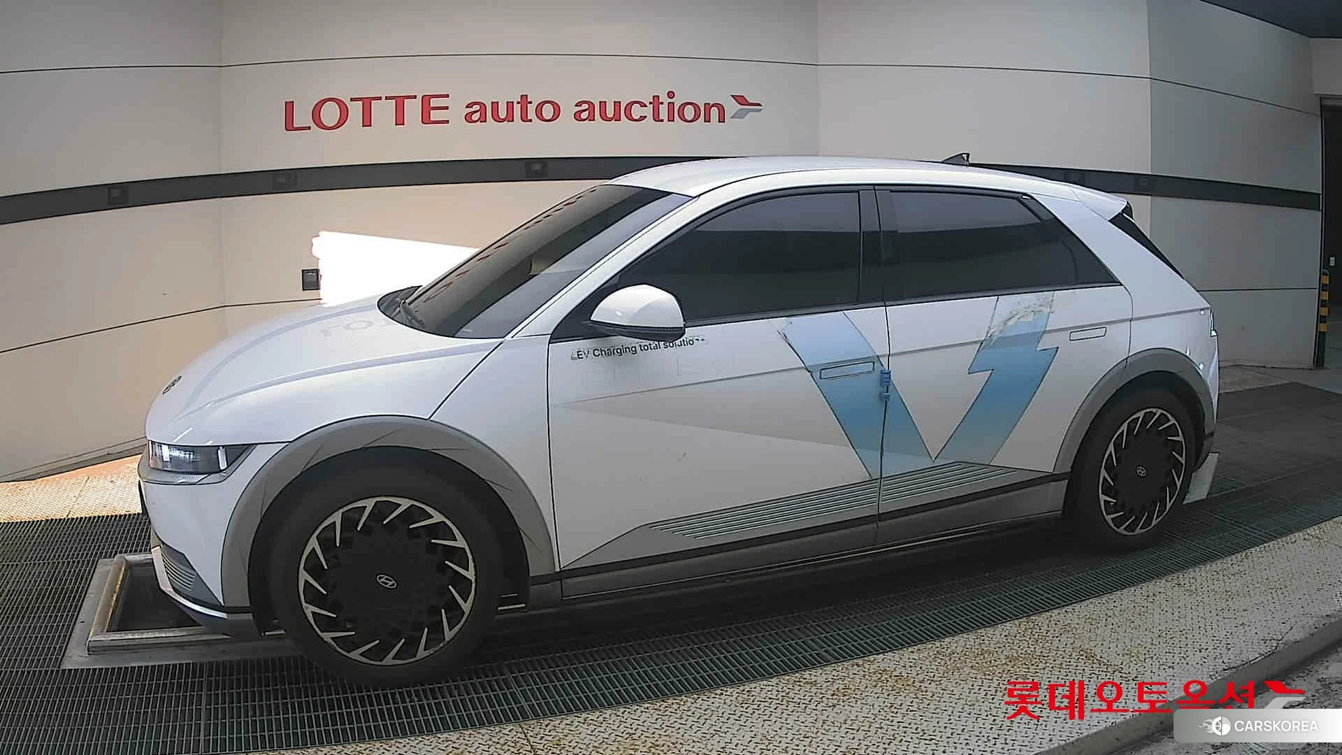 Hyundai IONIQ 5 2022 Atlas White из Кореи, фото 3