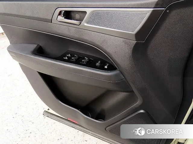 Ssangyong The New Rexton Sports Cannes 2024 Жемчужный цвет из Кореи, фото 3