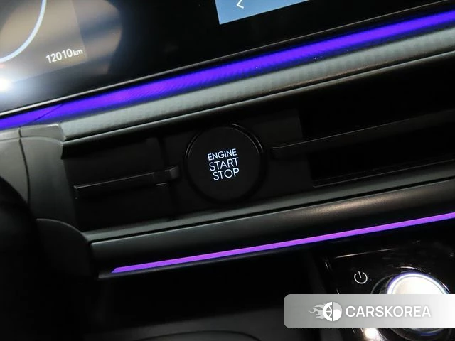 Hyundai Santa Fe (MX5) 2025 Белый из Кореи, фото 3