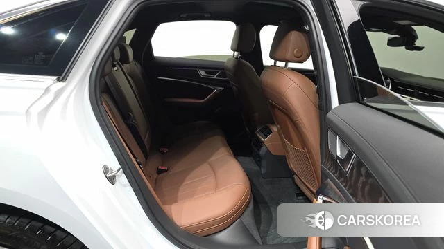 Audi A6 (C8) 2023 Белый из Кореи, фото 3