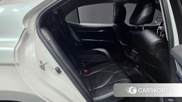 Toyota Camry (XV70) 2024 Белый из Кореи, фото 3