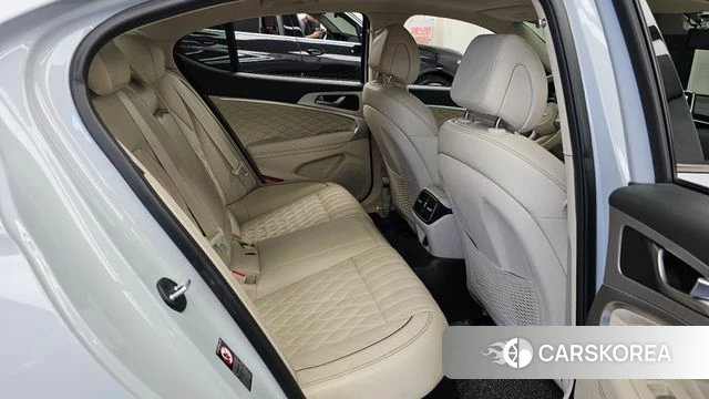Genesis G70 2018 Серебряный из Кореи, фото 3