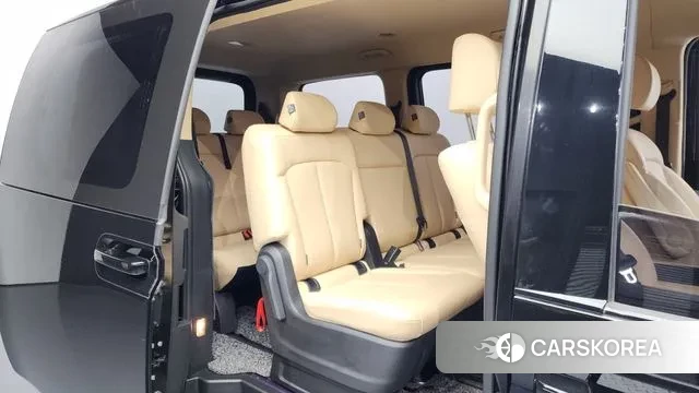 Hyundai Staria 2021 Черный из Кореи, фото 3