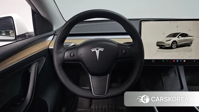 Tesla Model Y 2023 Белый из Кореи, фото 3