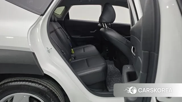 Hyundai Kona Hybrid (SX2) 2023 Белый из Кореи, фото 3