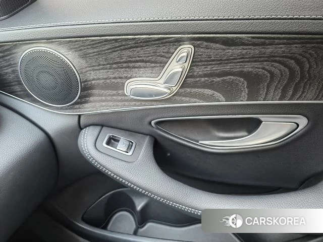 Mercedes-Benz Class C 2021 Белый из Китая, фото 3