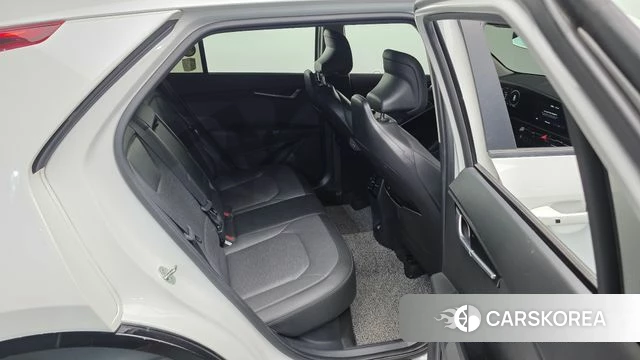 Kia Di Ol Nu Niro 2023 Белый из Кореи, фото 3