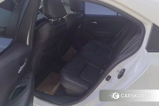 Toyota Corolla 2023 Белый из Китая, фото 3