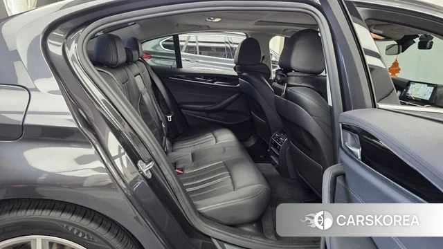 BMW 5 Series (G30) 2018 Серый из Кореи, фото 3