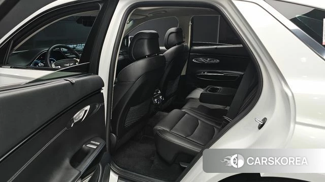 Genesis GV70 2023 Белый из Кореи, фото 3