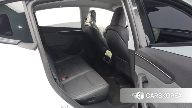 Tesla Model Y 2025 Белый из Кореи, фото 3