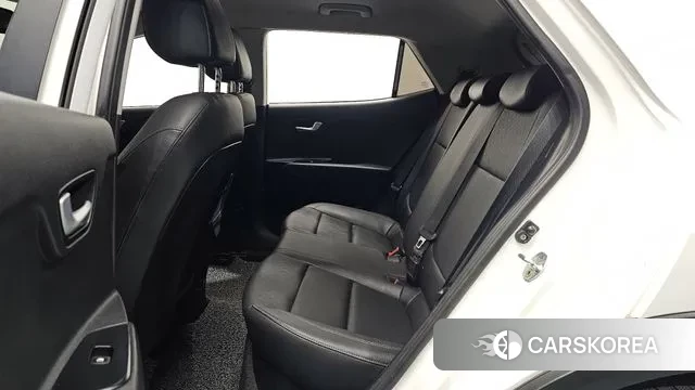 Kia Stonic 2018 Белый из Кореи, фото 3