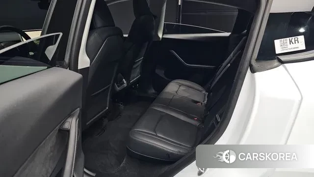 Tesla Model Y 2025 Белый из Кореи, фото 3