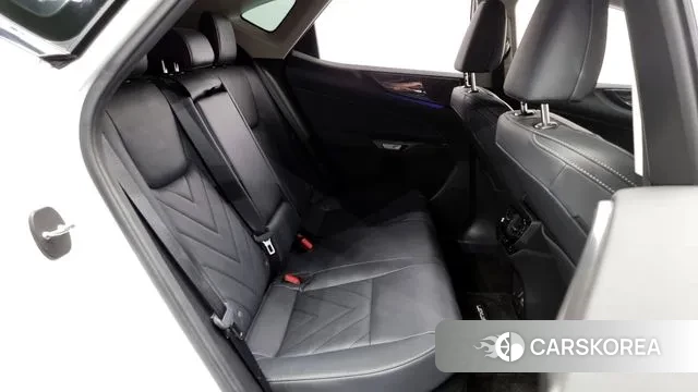 Lexus NX350h Second generation 2024 Белый из Кореи, фото 3