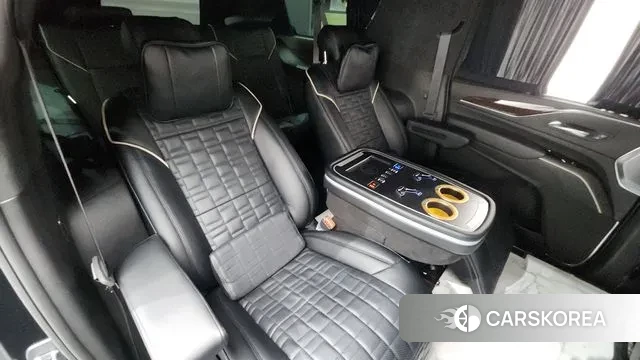 Cadillac Escalade 5th Generation 2022 Черный из Кореи, фото 3