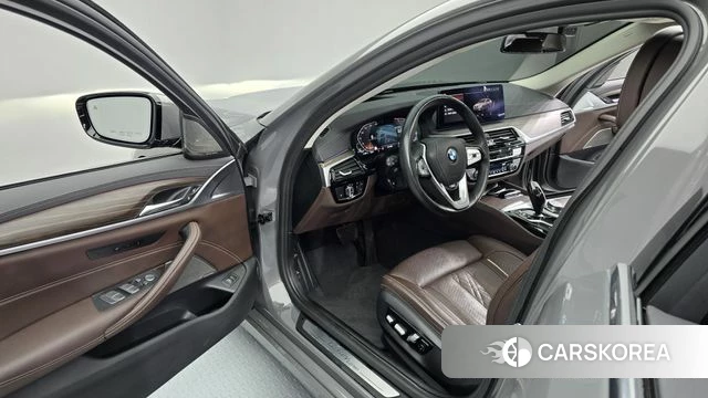 BMW 5 Series (G30) 2020 Серый из Кореи, фото 3