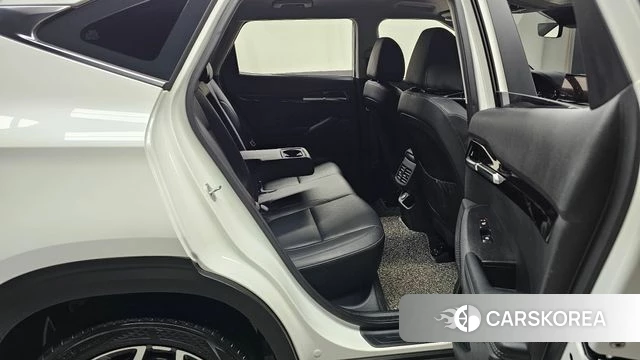 Kia Seltos 2022 Белый из Кореи, фото 3