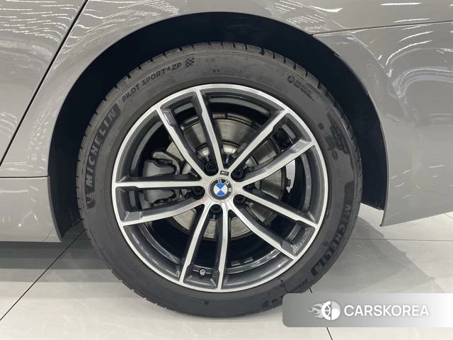 BMW 5 series (imported) 2022 Темно-серый из Китая, фото 3