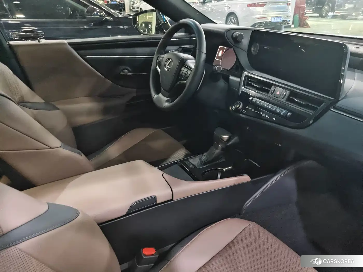Lexus ES 2023 Белый из Китая, фото 3