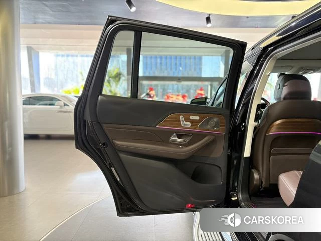 Mercedes-Benz GLS 2023 Черный из Китая, фото 3