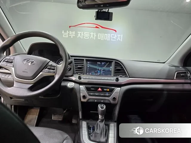 Hyundai Avante AD 2018 Белый из Кореи, фото 3