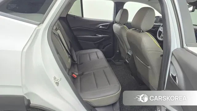 Chevrolet (GM Daewoo) Trax Crossover 2024 Белый из Кореи, фото 3