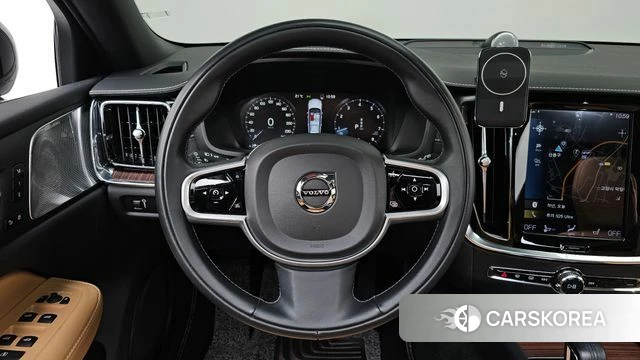 Volvo V60 Cross-Country 2nd Generation 2021 Черный из Кореи, фото 3