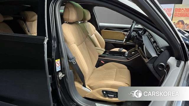 Audi A8 (D5) 2021 Черный из Кореи, фото 3