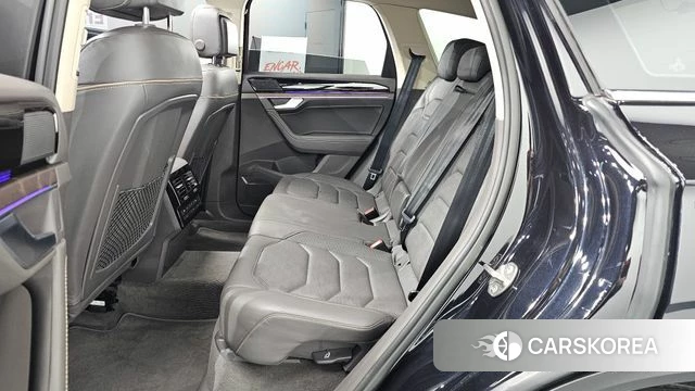 Volkswagen Touareg 3rd generation 2020 Черный из Кореи, фото 3