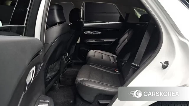 Genesis GV70 2023 Белый из Кореи, фото 3