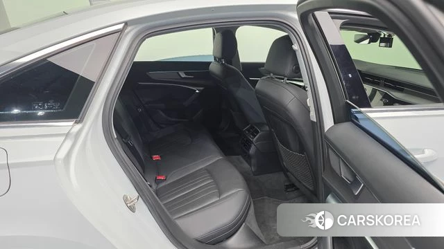 Audi A6 (C8) 2020 Белый из Кореи, фото 3