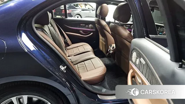 Mercedes-Benz E-Class W213 2022 Синий из Кореи, фото 3