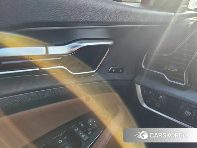 Kia The New Sportage 5th Generation Hybrid 2024 Белый из Кореи, фото 3