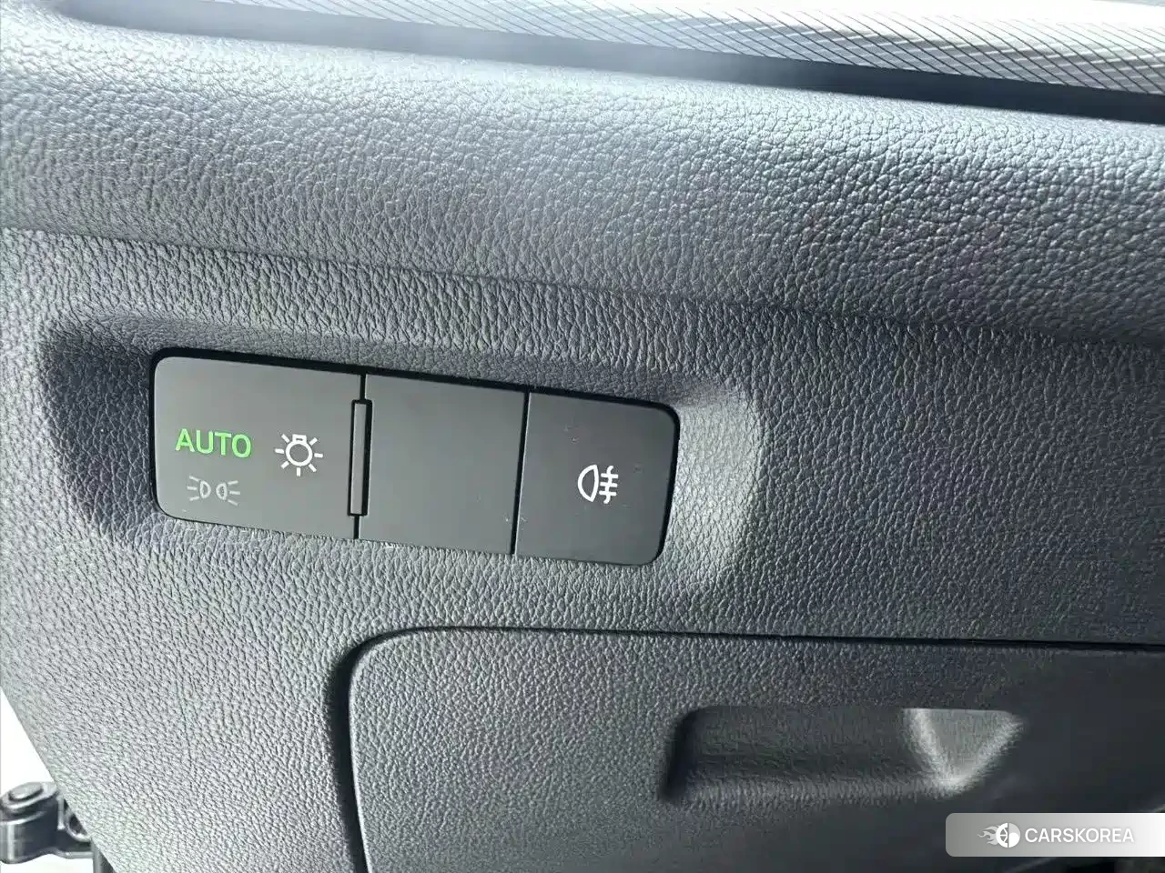 Skoda Octavia 2023 Белый из Китая, фото 3