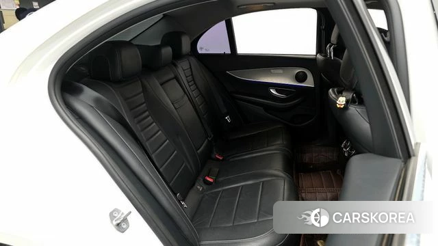 Mercedes-Benz E-Class W213 2018 Белый из Кореи, фото 3